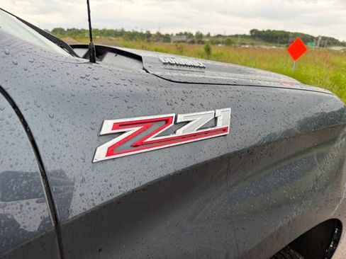 Used 2020 Chevrolet Silverado 1500 LTZ w/ Z71 Off-Road Package AWD/4WD image 15