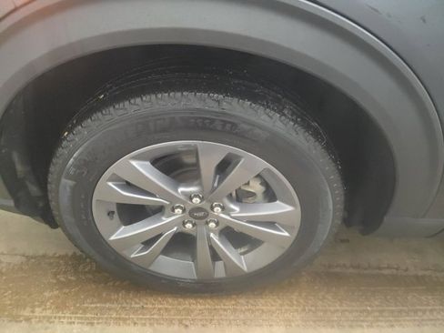 Used 2023 Ford Explorer XLT w/ Equipment Group 202A image 21