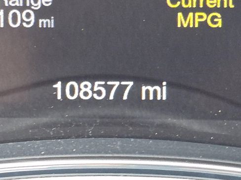 Used 2021 Jeep Grand Cherokee Laredo AWD/4WD image 28