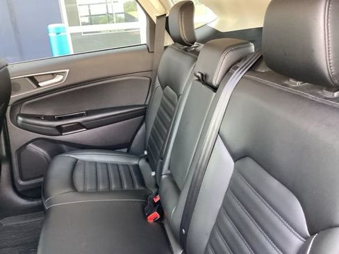 Used 2020 Ford Edge SEL w/ Cold Weather Package FWD image 15