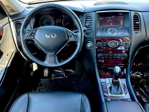 Used 2017 INFINITI QX50 2WD w/ Premium Plus Package image 15