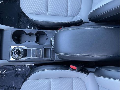 Used 2024 Ford Escape SE FWD image 28