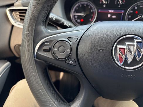 Used 2020 Buick Enclave Essence image 22