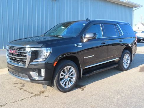 Used 2023 GMC Yukon SLT w/ SLT Luxury Package AWD/4WD image 5