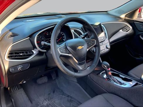 Used 2024 Chevrolet Malibu RS w/ LPO, Floor Liner Package FWD image 17