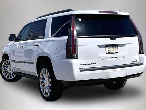 Certified 2019 Cadillac Escalade Platinum AWD/4WD image 4