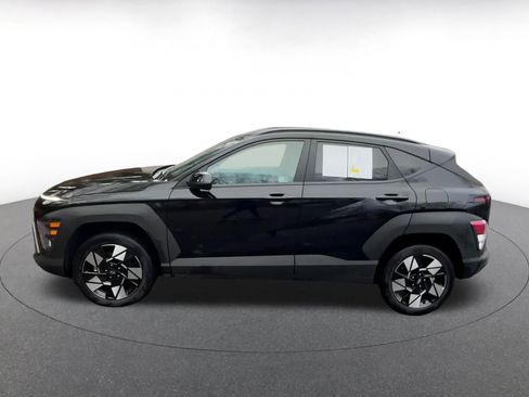 Used 2025 Hyundai Kona SEL image 9