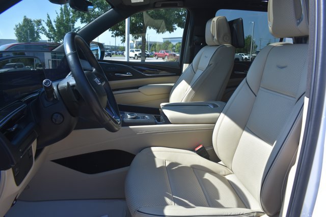 Used 2021 Cadillac Escalade ESV Premium Luxury RWD image 15