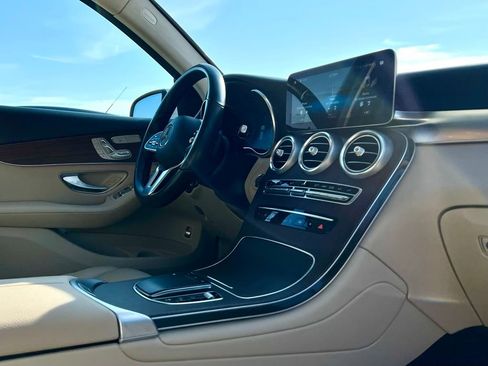 Certified 2022 Mercedes-Benz GLC 300 4MATIC image 39