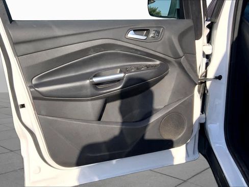 Used 2019 Ford Escape Titanium FWD image 22