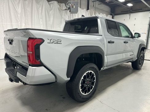 Used 2025 Toyota Tacoma TRD Off-Road w/ TRD Off Road Upgrade Package image 7