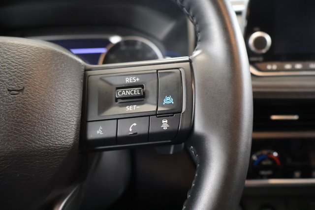 Certified 2025 Nissan Rogue SV AWD/4WD image 18