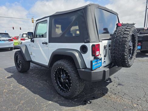 Used 2016 Jeep Wrangler Sport image 6