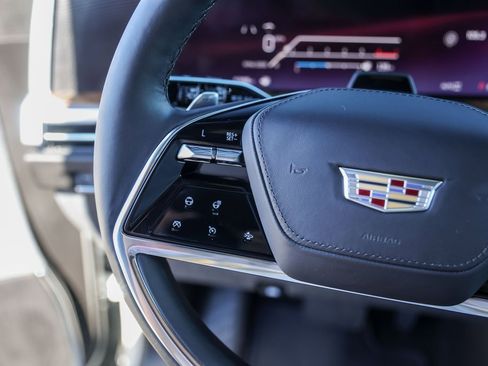 Certified 2025 Cadillac Escalade ESV Sport Platinum image 14