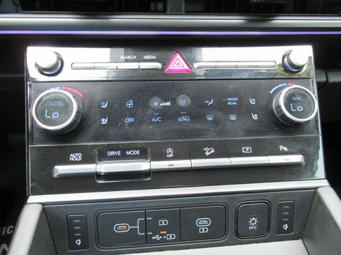 Used 2024 Hyundai Santa Fe Calligraphy FWD image 28