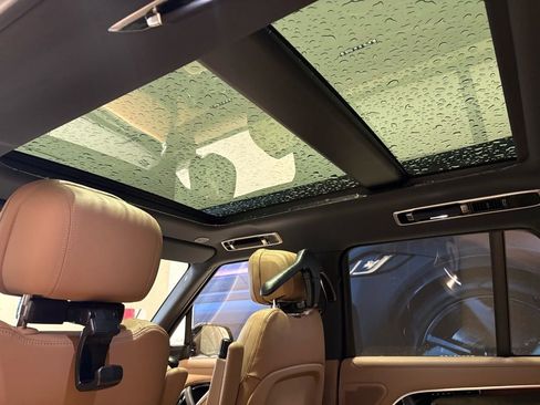 New 2026 Land Rover Range Rover SE image 13