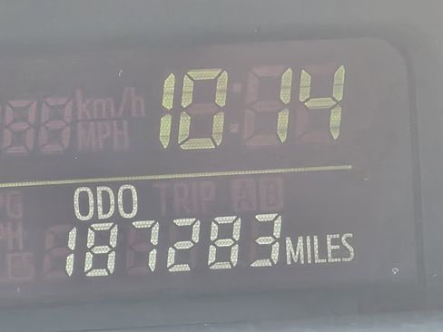 Used 2013 Toyota Prius V Two image 31