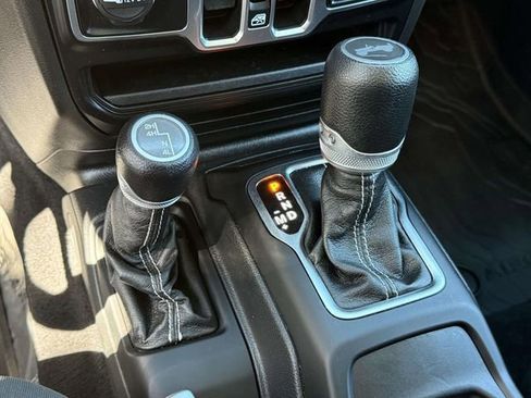 Used 2021 Jeep Wrangler Unlimited Sahara w/ Cold Weather Group image 18