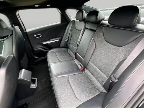 Certified 2025 Kia K4 GT-Line w/ GT-Line Sunroof Package FWD image 37