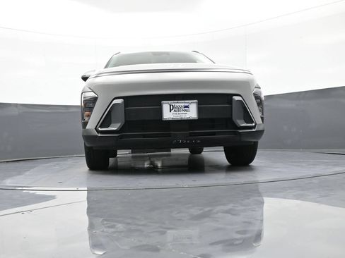 Certified 2025 Hyundai Kona SEL AWD/4WD image 26