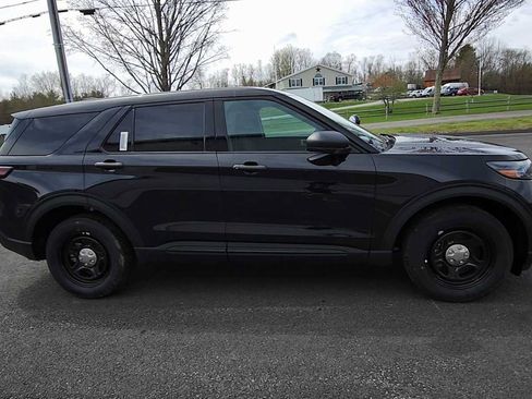 New 2026 Ford Explorer 4WD Police Interceptor image 9