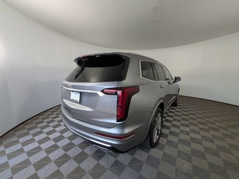 Used 2023 Cadillac XT6 Premium Luxury FWD image 3