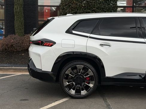 Used 2023 BMW XM image 22