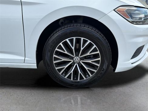 Used 2020 Volkswagen Jetta SE FWD image 32