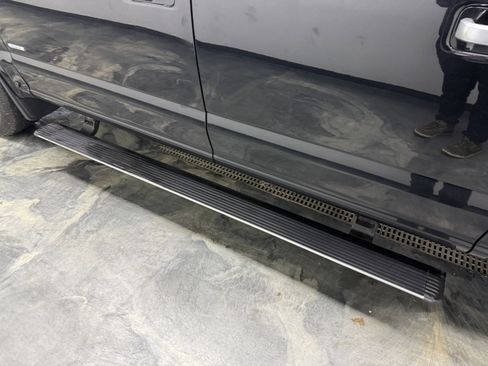 Used 2017 Ford F150 Limited AWD/4WD image 9