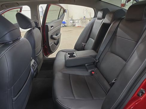 Used 2022 Nissan Altima 2.5 SL AWD/4WD image 13