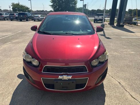 Used 2015 Chevrolet Sonic LT FWD image 2
