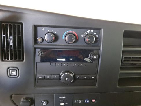 Used 2014 Chevrolet Express 2500 LS image 26