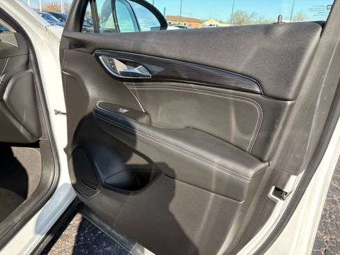 Used 2022 Buick Envision Preferred FWD image 11