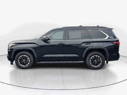 Used 2024 Toyota Sequoia SR5 w/ SR5 Premium Package AWD/4WD image 6