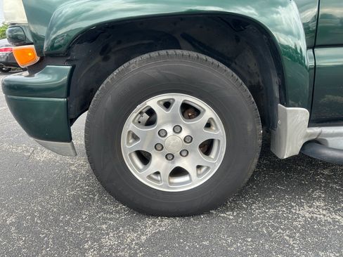 Used 2002 Chevrolet Tahoe Z71 image 9