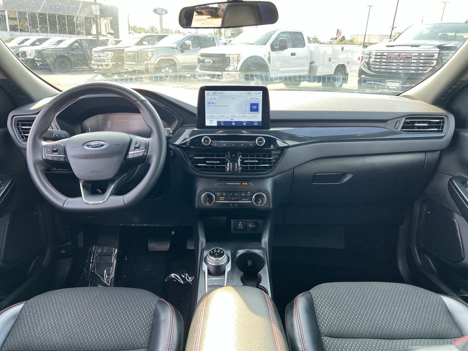 Certified 2025 Ford Escape ST-Line FWD image 22