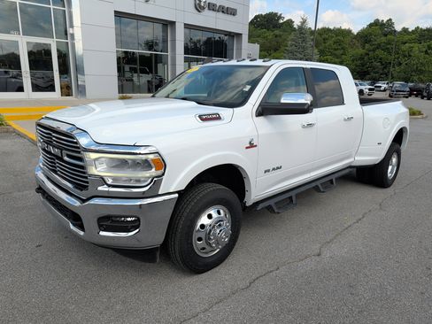 Used 2021 RAM 3500 Laramie AWD/4WD image 2