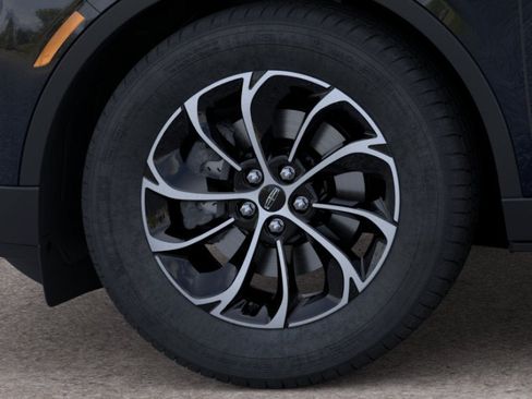 New 2026 Lincoln Nautilus Premier AWD/4WD image 19