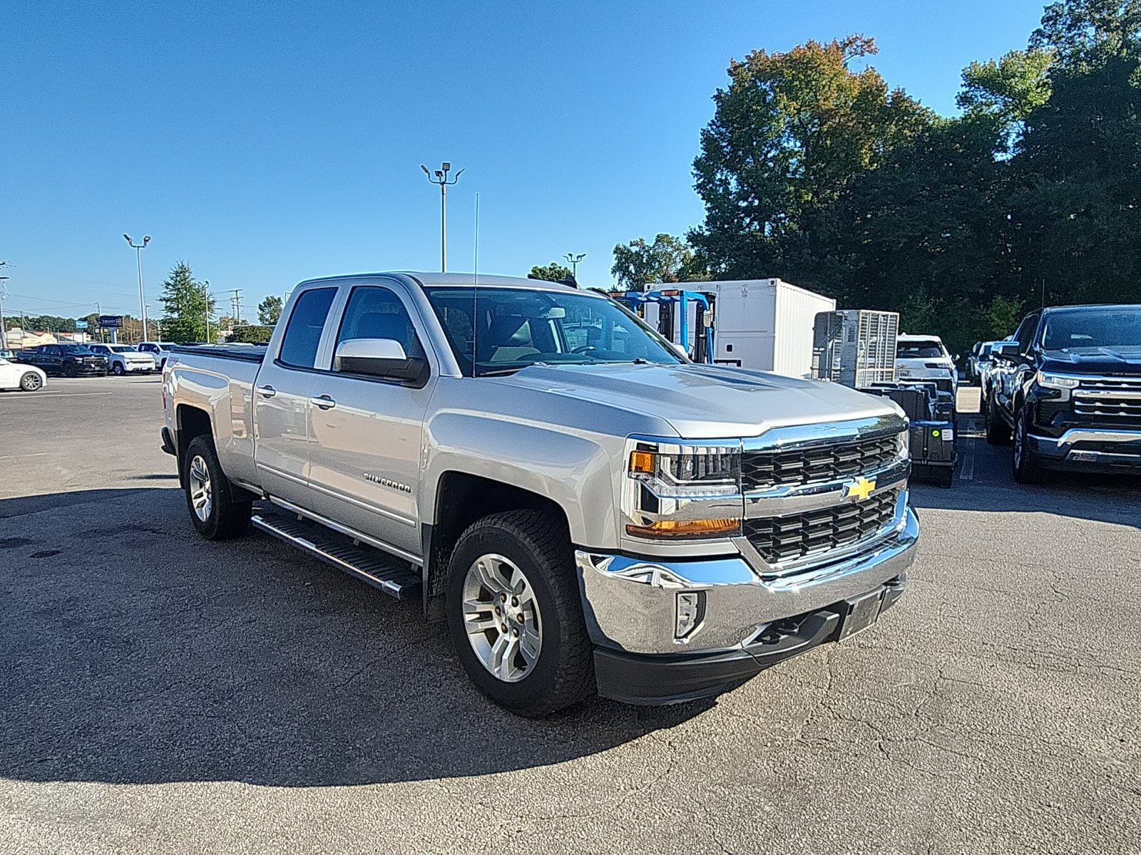 Used 2019 Chevrolet Silverado 1500 LT w/ All Star Edition AWD/4WD image 7