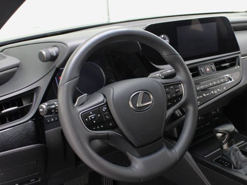 Used 2022 Lexus ES 350 w/ Premium Package FWD image 32