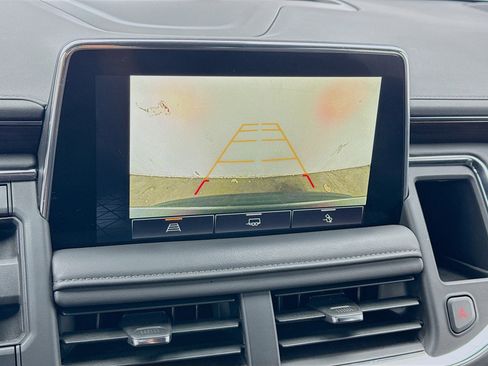 Used 2024 GMC Yukon SLE w/ Max Trailering Package image 10