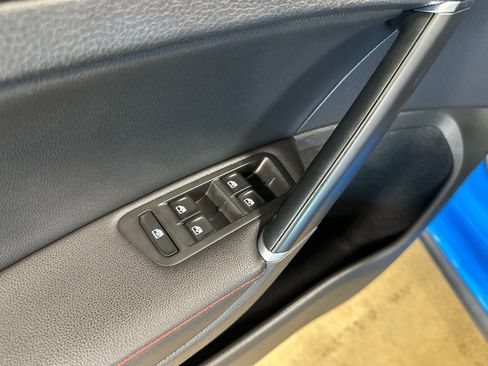 Used 2021 Volkswagen GTI SE FWD image 13