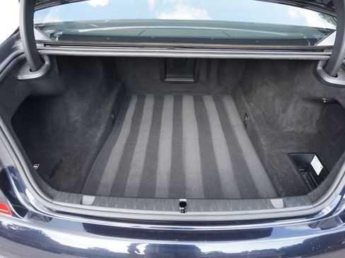 Used 2019 BMW 750i w/ Executive Package image 26