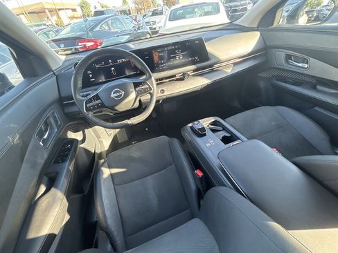 Used 2023 Nissan Ariya AWD image 31