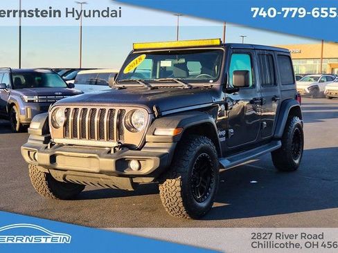 Used 2018 Jeep Wrangler Unlimited Sport S AWD/4WD image 3