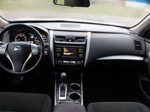 Used 2013 Nissan Altima 2.5 SV FWD image 27