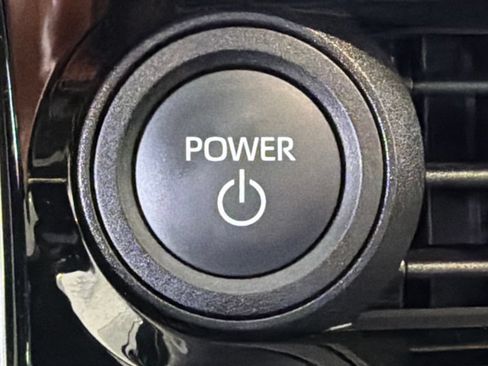 Used 2024 Toyota bZ4X FWD image 29