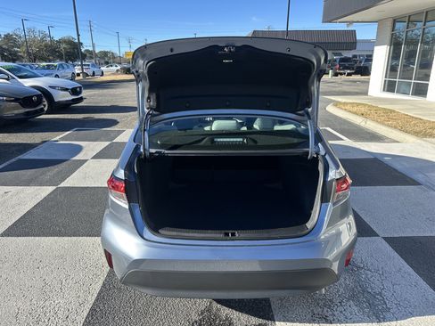 Used 2025 Toyota Corolla LE image 5