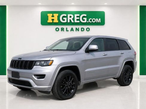Used 2021 Jeep Grand Cherokee Laredo X AWD/4WD image 7