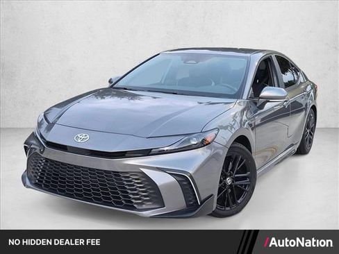 Used 2026 Toyota Camry SE w/ Convenience Package FWD image 1